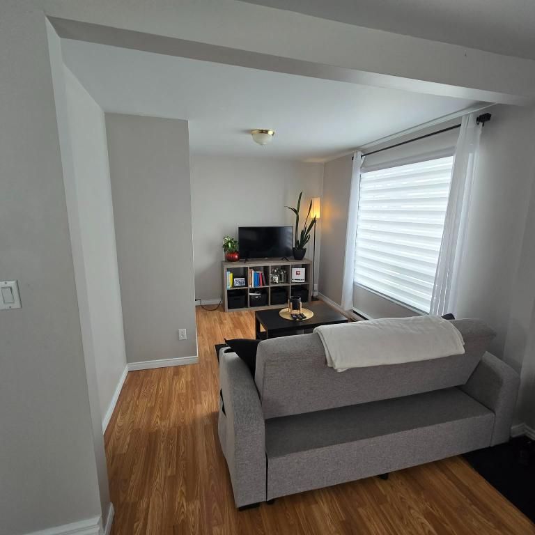 4 1/2 à louer - Photo 1