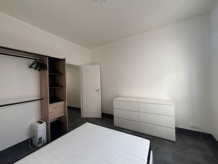 Location Appartement 2 pièces 27m² - Photo 2