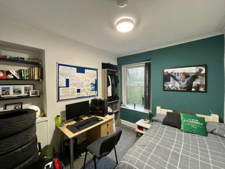 5 bedroom terraced house to rent - Photo 4