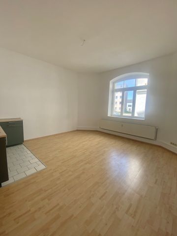 Helle 2-Zimmer-Wohnung mit EBK nähe Bahnhof - Photo 4