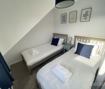 4 bedroom terraced house to rent - Photo 5