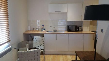 1 bedroom property to rent - Photo 4