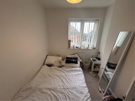 3 bedroom semi-detached house to rent - Photo 2