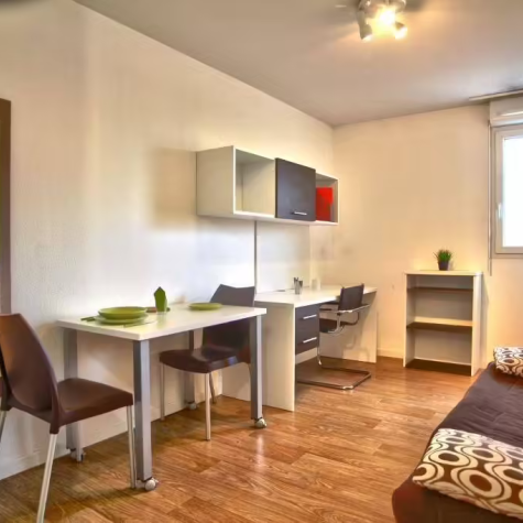 Studio étudiant de 18 à 20 m² meublé et équipé à 420 € - Photo 1