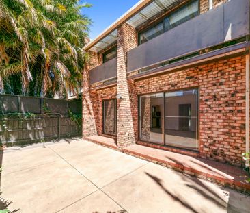 3 Howard Street, South Yarra VIC 3141 - Townhouse For Rent | Domain - Photo 3