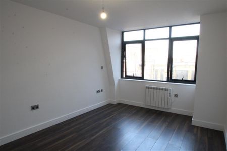 George Street, Aylesbury - Photo 2