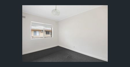 Hi, I'm Functional and Well Presented - Photo 4