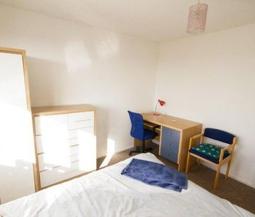 4 bedroom house share to rent - Photo 4