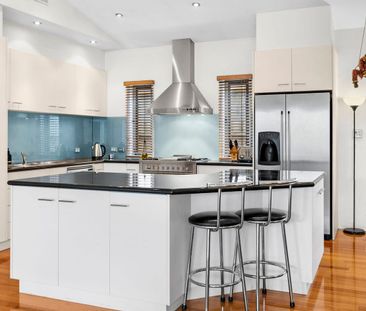 Spacious and Versatile Family Living - Photo 5