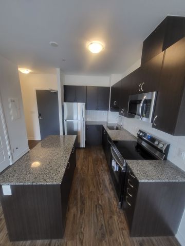 For Lease - 3285 Carding Mill Trail Unit# 305, Oakville, Ontario - Photo 2