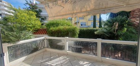 Διαμέρισμα για ενοικίαση Αιξωνή (Γλυφάδα) - Photo 4
