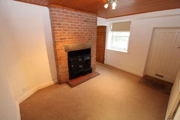 Skinpit Lane, Sheffield, S36 - Photo 1