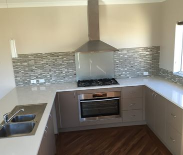 4 x 2 Spacious Home located in the Wandina! - Photo 5