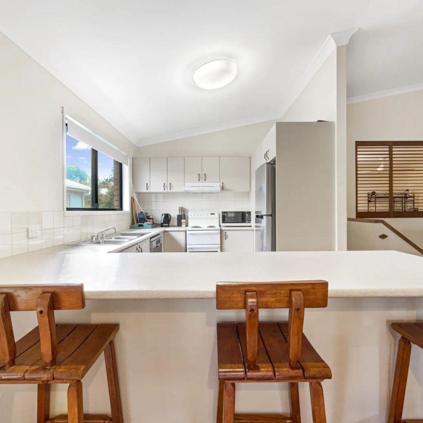 Unit 1/11 Mudjimba Esplanade, - Photo 1