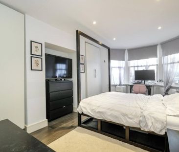 Windsor Road, London, W5 3UJ - Photo 4