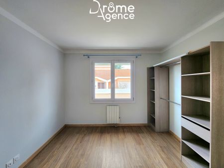 Location Maison 67m² BOURG LES VALENCE 26500 - Photo 5