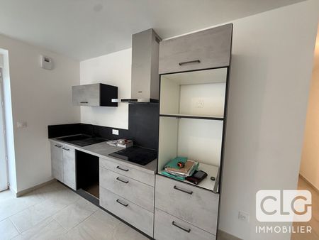 Location Maison 5 pièces 106m² - Photo 3