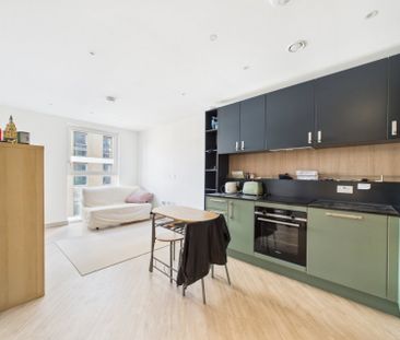 Eden Grove, Staines-upon-Thames, Surrey,TW18 - Photo 2