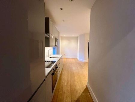 Church Street, Waltham Abbey, EN9 - Photo 3