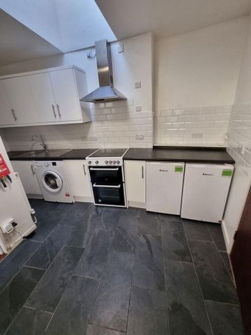 1 bedroom flat to rent - Photo 4