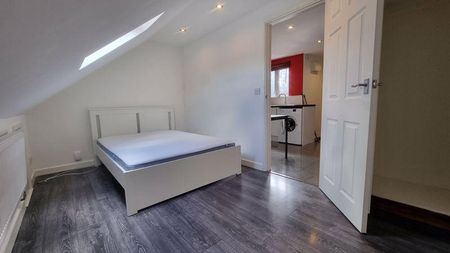 Studio to rent - Photo 4
