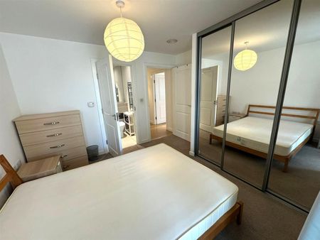 2 Bed Flat, Egret Heights, N17 - Photo 3