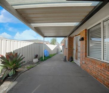 COMFORTABLE HOME INCLUDES SOLAR PANELS !!! - Photo 1