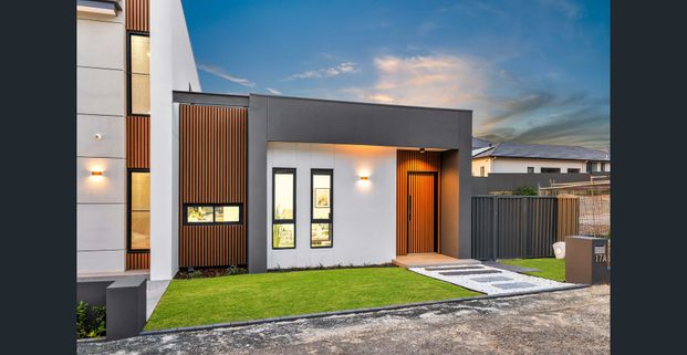 Architecturally Designed Granny Flat! - Photo 1