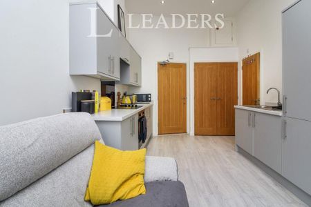 1 bedroom flat to rent - Photo 4