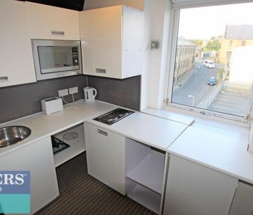 1 bedroom Flat To Let - Photo 5