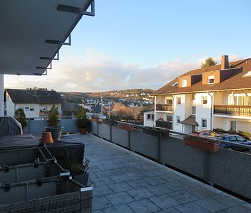 Großzügige 3 Zi-Wohnung mit Balkon und großer Terrasse - Photo 1