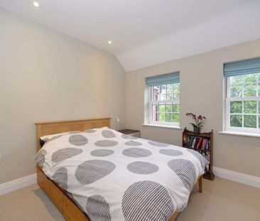 3 bedroom semi-detached house to rent - Photo 5