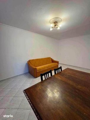 De inchiriat apartament cu 3 camere in Piata Mare,decomandat,300€\luna - Photo 1