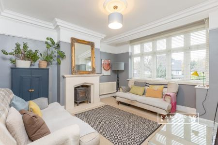 4 bedroom semi-detached house to rent - Photo 2