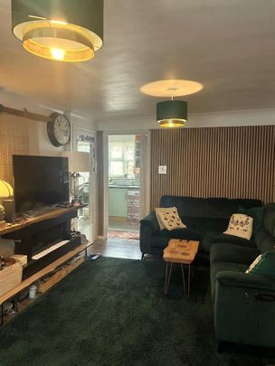 2 bedroom terraced house to rent - Photo 1