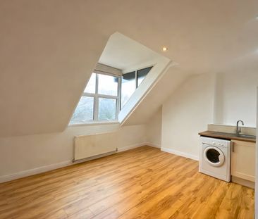 1 Bed Flat, Summerfield, LS18 - Photo 3