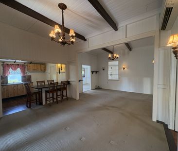 Charming 3-Bedroom Home with Great Indoor-Outdoor Living - Garden M... - Photo 2