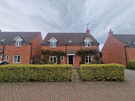 Pasture End, Mawsley, Kettering, NN14 1TP - Photo 2