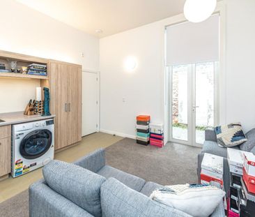 Bespoke apartment living - Photo 4
