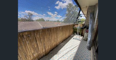 2 Bedroom Apartment with Air Conditioning - Photo 3