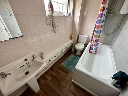 York Road, Stevenage, SG1 - Photo 4