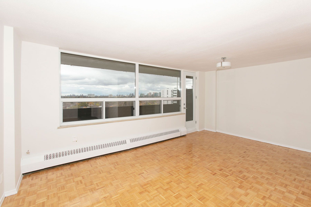 For Lease - 6200 Bathurst Street Unit# 1004, Toronto, Ontario - Photo 1
