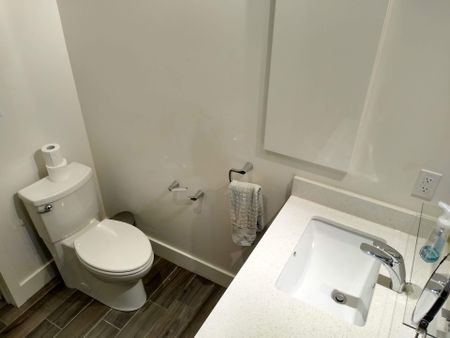 For Lease - 11 Donmore Avenue Unit# Lower, Toronto, Ontario - Photo 4