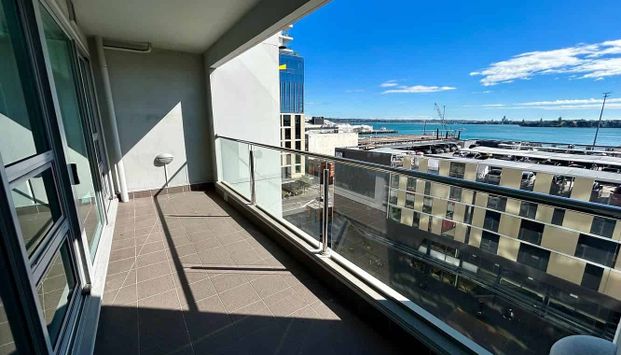 PREMIUM CITY APARTMENT LIVING!! - Photo 1