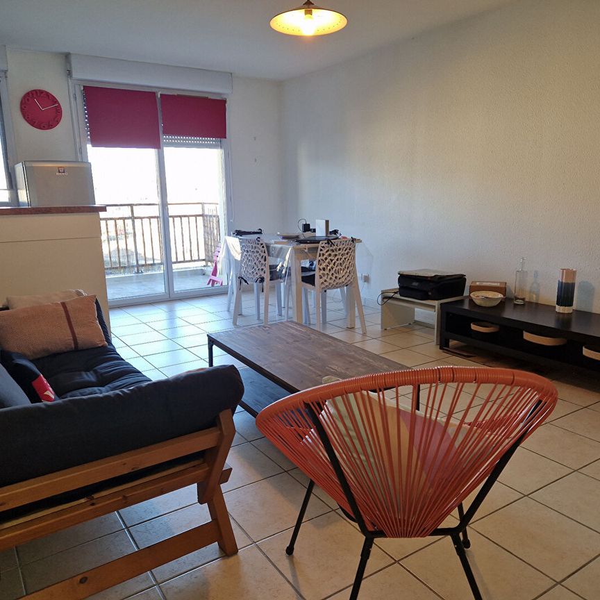 Location Appartement 2 pièces 47m² BORDEAUX 33300 - Photo 1
