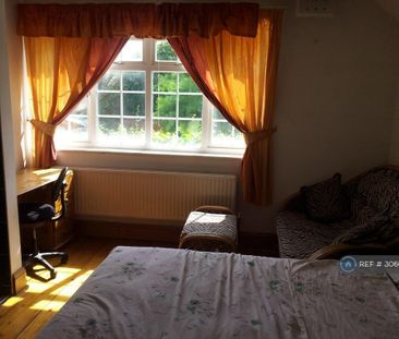 1 bedroom in a house share to rent - Photo 4