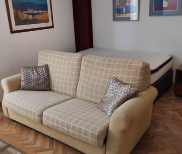 Apartamento de alquiler en Calle de la Infanta Mercedes, 111, Casti... - Photo 4