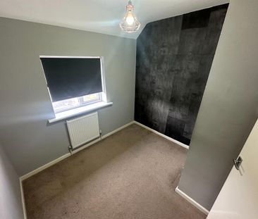 3 bedroom semi-detached house to rent - Photo 6