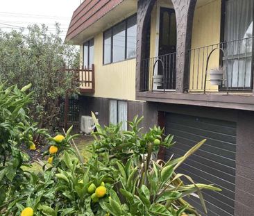 Great Location For This Family Home - Photo 3