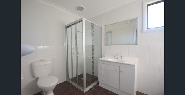 Spacious Family Home! - Photo 1